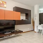 Apartamento Smeraldo Family 18 *