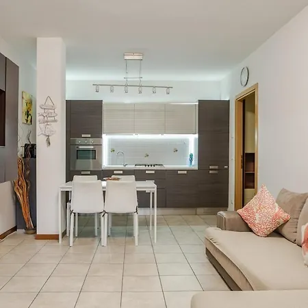 Apartamento Smeraldo Family 18 *